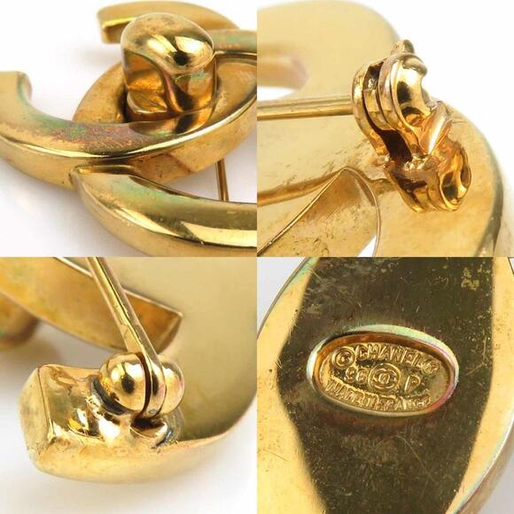 CHANEL Gold Logo Brooch - Picture 5 of 5